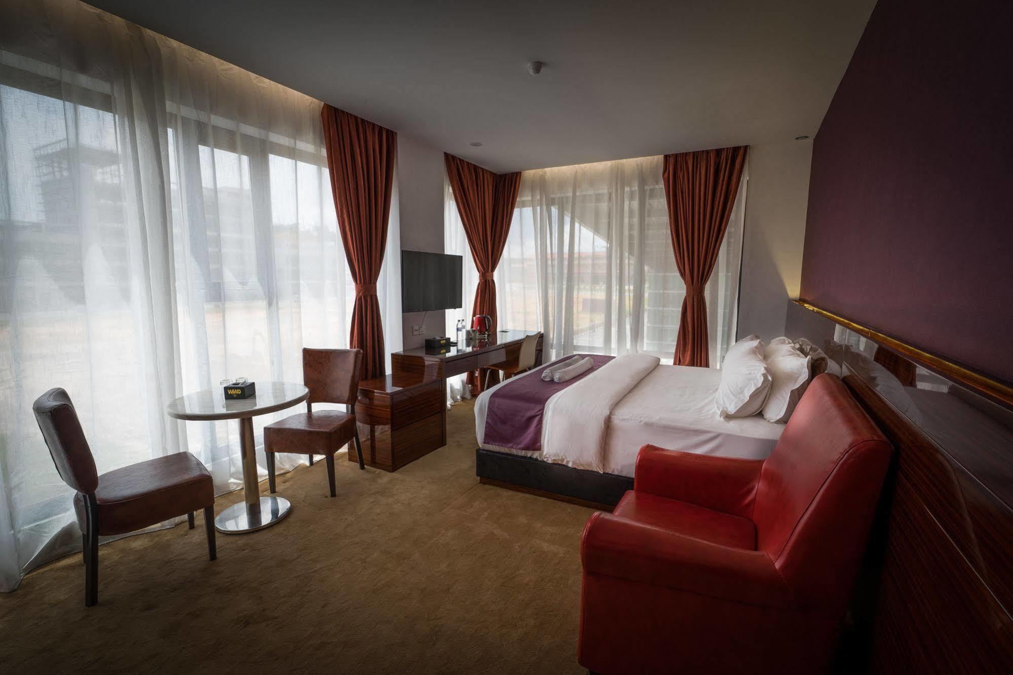 Wiwo Hotel Bintulu Ngoại thất bức ảnh